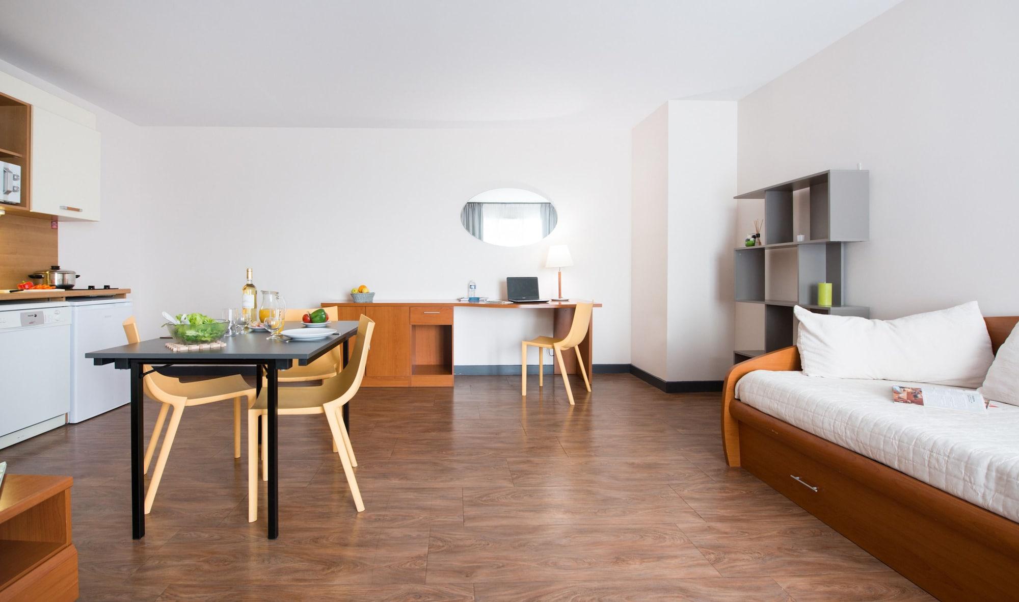 Comfort Aparthotel Saint-Nazaire Les Portes De L Ocean Exterior photo