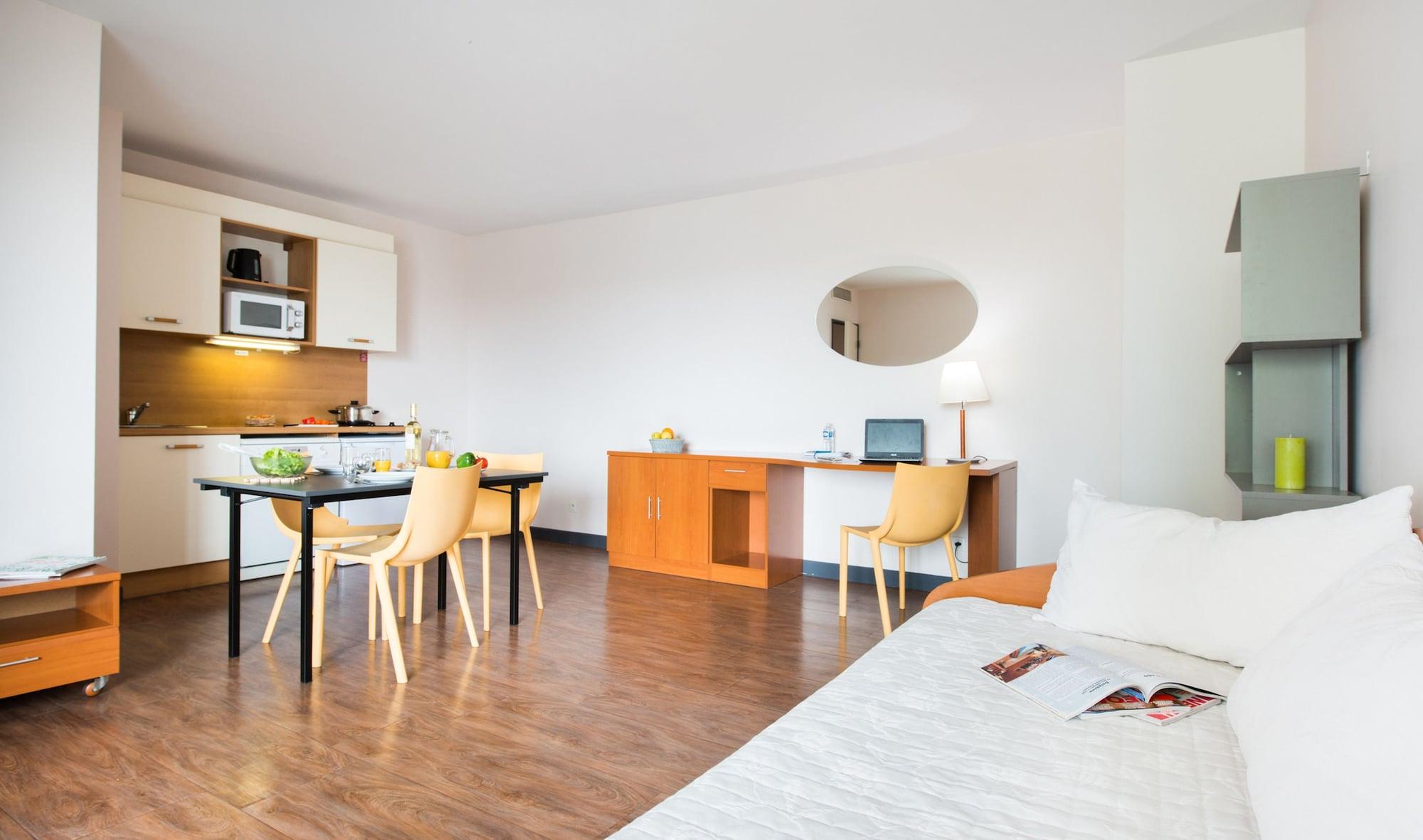 Comfort Aparthotel Saint-Nazaire Les Portes De L Ocean Exterior photo