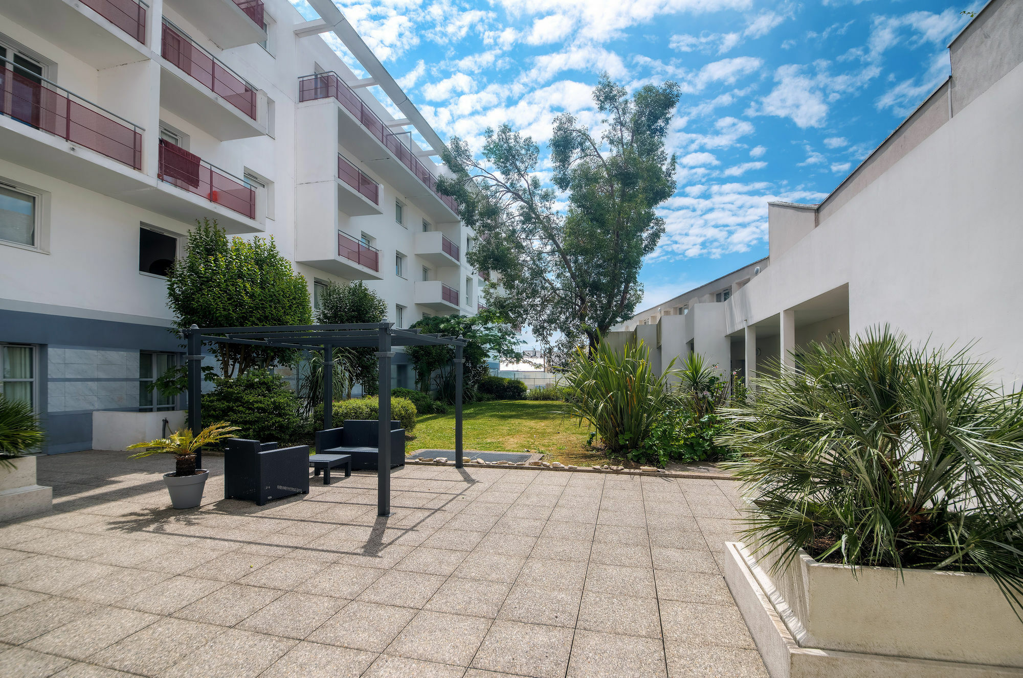 Comfort Aparthotel Saint-Nazaire Les Portes De L Ocean Exterior photo